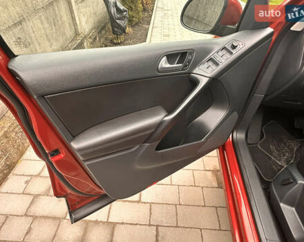 Червоний Фольксваген Тігуан, об'ємом двигуна 1.98 л та пробігом 167 тис. км за 11300 $, фото 11 на Automoto.ua