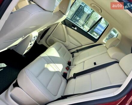 Красный Фольксваген Тигуан, объемом двигателя 2 л и пробегом 236 тыс. км за 12550 $, фото 51 на Automoto.ua