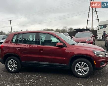 Червоний Фольксваген Тігуан, об'ємом двигуна 2 л та пробігом 142 тис. км за 7900 $, фото 4 на Automoto.ua
