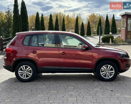 Красный Фольксваген Тигуан, объемом двигателя 1.98 л и пробегом 160 тыс. км за 12000 $, фото 3 на Automoto.ua