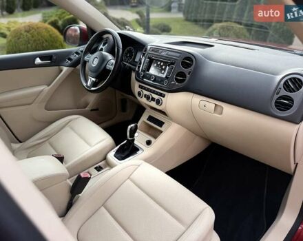 Красный Фольксваген Тигуан, объемом двигателя 1.98 л и пробегом 181 тыс. км за 13499 $, фото 71 на Automoto.ua