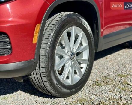 Красный Фольксваген Тигуан, объемом двигателя 2 л и пробегом 236 тыс. км за 12550 $, фото 9 на Automoto.ua