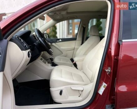 Красный Фольксваген Тигуан, объемом двигателя 1.98 л и пробегом 181 тыс. км за 13499 $, фото 42 на Automoto.ua