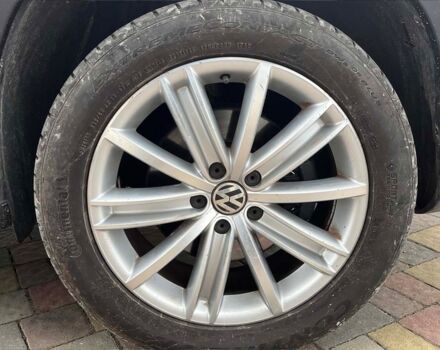 Красный Фольксваген Тигуан, объемом двигателя 2 л и пробегом 231 тыс. км за 12999 $, фото 8 на Automoto.ua