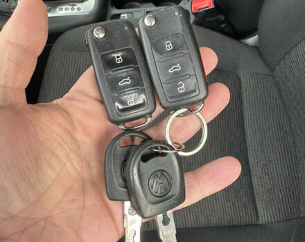 Красный Фольксваген Тигуан, объемом двигателя 1.98 л и пробегом 160 тыс. км за 12000 $, фото 15 на Automoto.ua