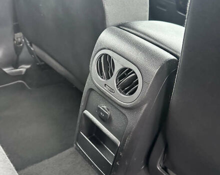 Червоний Фольксваген Тігуан, об'ємом двигуна 2 л та пробігом 140 тис. км за 11100 $, фото 34 на Automoto.ua