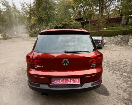 Красный Фольксваген Тигуан, объемом двигателя 2 л и пробегом 162 тыс. км за 14700 $, фото 8 на Automoto.ua