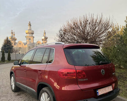 Красный Фольксваген Тигуан, объемом двигателя 0 л и пробегом 211 тыс. км за 13000 $, фото 5 на Automoto.ua