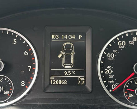 Червоний Фольксваген Тігуан, об'ємом двигуна 2 л та пробігом 140 тис. км за 11100 $, фото 35 на Automoto.ua