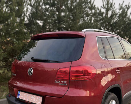 Красный Фольксваген Тигуан, объемом двигателя 0 л и пробегом 211 тыс. км за 13000 $, фото 9 на Automoto.ua