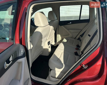 Красный Фольксваген Тигуан, объемом двигателя 1.98 л и пробегом 94 тыс. км за 13750 $, фото 14 на Automoto.ua