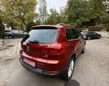 Красный Фольксваген Тигуан, объемом двигателя 2 л и пробегом 162 тыс. км за 14700 $, фото 7 на Automoto.ua