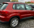 Червоний Фольксваген Тігуан, об'ємом двигуна 2 л та пробігом 140 тис. км за 11100 $, фото 4 на Automoto.ua