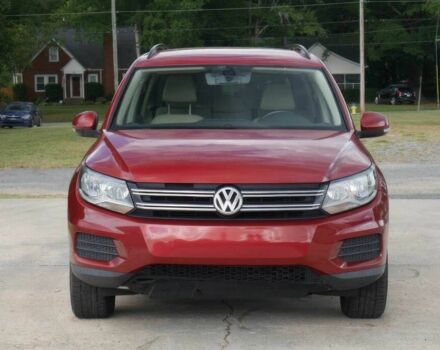 Червоний Фольксваген Тігуан, об'ємом двигуна 2 л та пробігом 80 тис. км за 7200 $, фото 1 на Automoto.ua