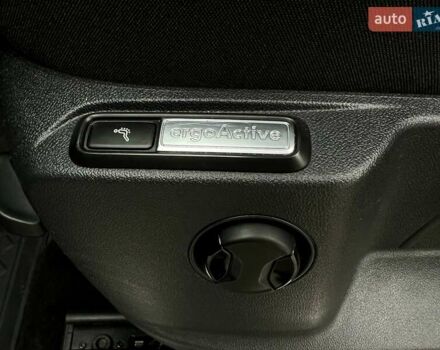 Красный Фольксваген Тигуан, объемом двигателя 1.98 л и пробегом 220 тыс. км за 19900 $, фото 32 на Automoto.ua