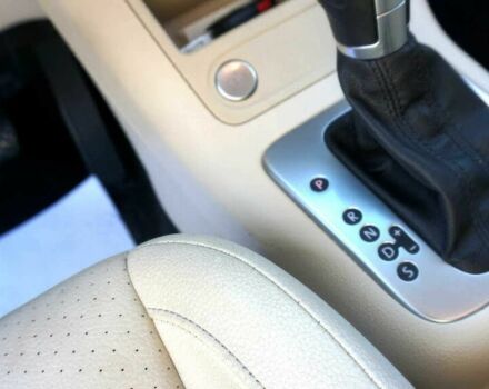 Красный Фольксваген Тигуан, объемом двигателя 2 л и пробегом 79 тыс. км за 7000 $, фото 9 на Automoto.ua