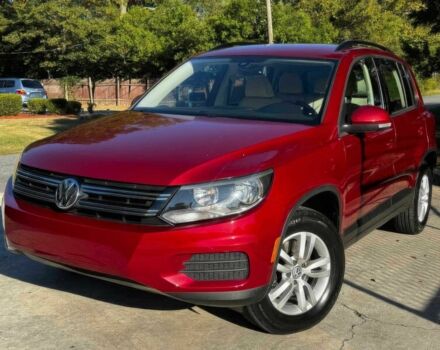Красный Фольксваген Тигуан, объемом двигателя 2 л и пробегом 76 тыс. км за 2400 $, фото 2 на Automoto.ua