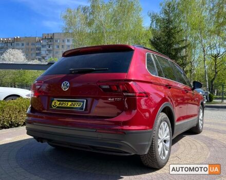 Красный Фольксваген Тигуан, объемом двигателя 2 л и пробегом 225 тыс. км за 18700 $, фото 6 на Automoto.ua