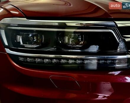 Красный Фольксваген Тигуан, объемом двигателя 1.98 л и пробегом 220 тыс. км за 19900 $, фото 64 на Automoto.ua