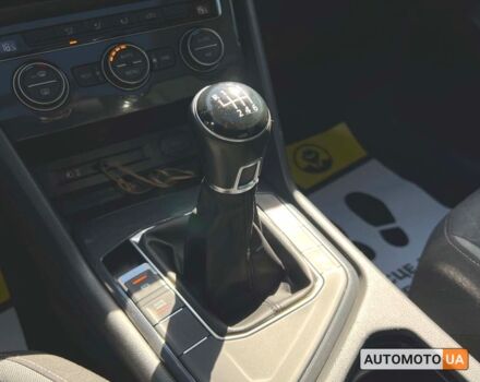 Красный Фольксваген Тигуан, объемом двигателя 2 л и пробегом 225 тыс. км за 18700 $, фото 13 на Automoto.ua