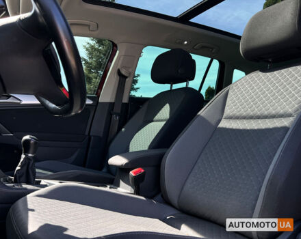 Красный Фольксваген Тигуан, объемом двигателя 2 л и пробегом 225 тыс. км за 18700 $, фото 15 на Automoto.ua