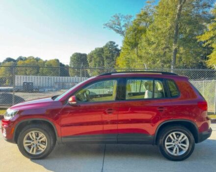 Красный Фольксваген Тигуан, объемом двигателя 2 л и пробегом 76 тыс. км за 2400 $, фото 3 на Automoto.ua