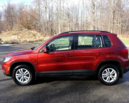 Красный Фольксваген Тигуан, объемом двигателя 2 л и пробегом 79 тыс. км за 7000 $, фото 2 на Automoto.ua