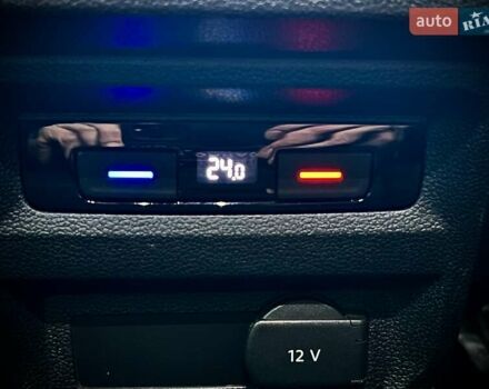 Красный Фольксваген Тигуан, объемом двигателя 1.98 л и пробегом 220 тыс. км за 19900 $, фото 43 на Automoto.ua