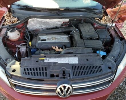 Красный Фольксваген Тигуан, объемом двигателя 2 л и пробегом 73 тыс. км за 10000 $, фото 11 на Automoto.ua