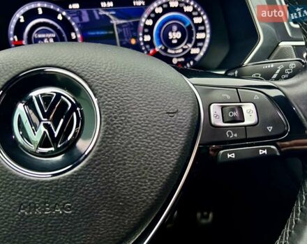 Красный Фольксваген Тигуан, объемом двигателя 1.98 л и пробегом 220 тыс. км за 19900 $, фото 47 на Automoto.ua