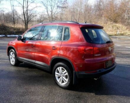 Красный Фольксваген Тигуан, объемом двигателя 2 л и пробегом 79 тыс. км за 7000 $, фото 3 на Automoto.ua