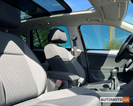 Красный Фольксваген Тигуан, объемом двигателя 2 л и пробегом 225 тыс. км за 18700 $, фото 8 на Automoto.ua