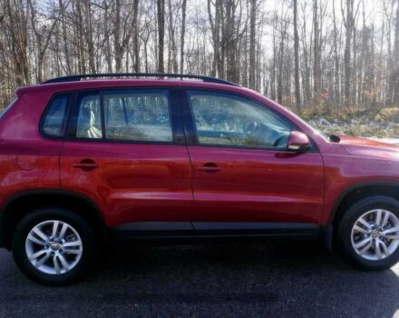 Красный Фольксваген Тигуан, объемом двигателя 2 л и пробегом 79 тыс. км за 7000 $, фото 6 на Automoto.ua