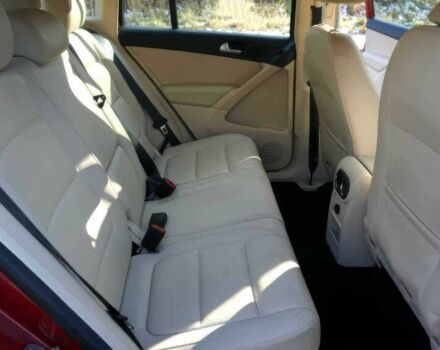 Красный Фольксваген Тигуан, объемом двигателя 2 л и пробегом 79 тыс. км за 7000 $, фото 10 на Automoto.ua