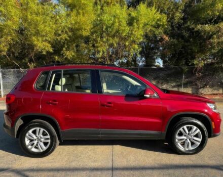 Красный Фольксваген Тигуан, объемом двигателя 2 л и пробегом 76 тыс. км за 2400 $, фото 7 на Automoto.ua