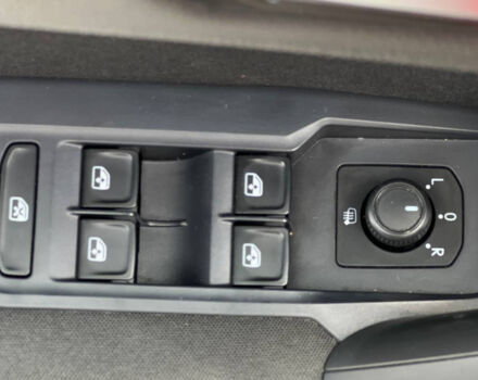 Червоний Фольксваген Тігуан, об'ємом двигуна 2 л та пробігом 127 тис. км за 17700 $, фото 8 на Automoto.ua