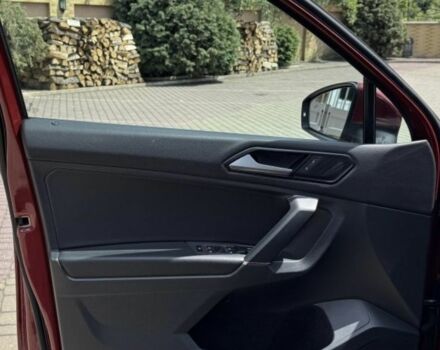 Красный Фольксваген Тигуан, объемом двигателя 2 л и пробегом 90 тыс. км за 367 $, фото 12 на Automoto.ua