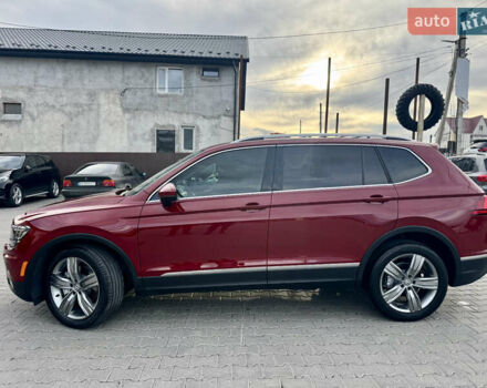 Красный Фольксваген Тигуан, объемом двигателя 2 л и пробегом 52 тыс. км за 22900 $, фото 4 на Automoto.ua