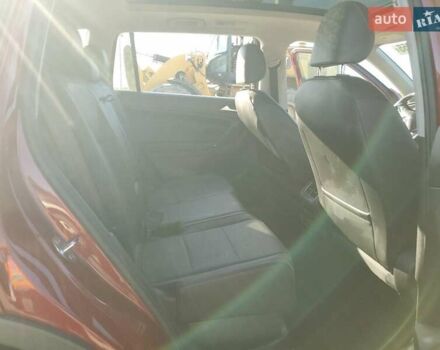 Червоний Фольксваген Тігуан, об'ємом двигуна 1.98 л та пробігом 105 тис. км за 10000 $, фото 10 на Automoto.ua