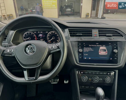 Красный Фольксваген Тигуан, объемом двигателя 2 л и пробегом 52 тыс. км за 22900 $, фото 15 на Automoto.ua