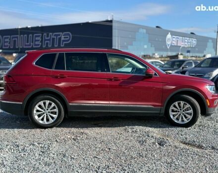 Красный Фольксваген Тигуан, объемом двигателя 2 л и пробегом 70 тыс. км за 17490 $, фото 8 на Automoto.ua