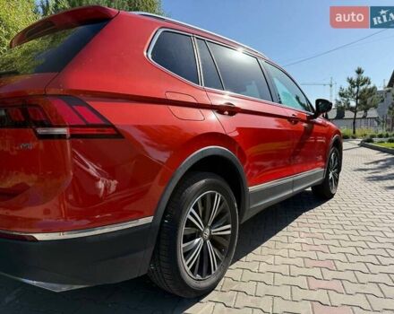 Червоний Фольксваген Тігуан, об'ємом двигуна 2 л та пробігом 133 тис. км за 26400 $, фото 3 на Automoto.ua