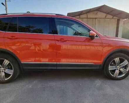 Красный Фольксваген Тигуан, объемом двигателя 1.98 л и пробегом 65 тыс. км за 23500 $, фото 12 на Automoto.ua