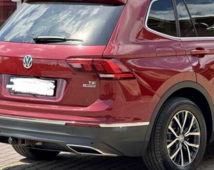 Красный Фольксваген Тигуан, объемом двигателя 2 л и пробегом 90 тыс. км за 367 $, фото 3 на Automoto.ua
