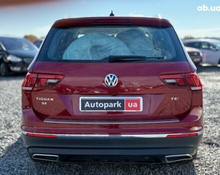 Красный Фольксваген Тигуан, объемом двигателя 2 л и пробегом 70 тыс. км за 17490 $, фото 6 на Automoto.ua