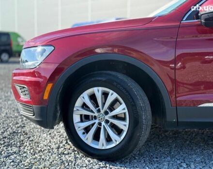 Красный Фольксваген Тигуан, объемом двигателя 2 л и пробегом 70 тыс. км за 17490 $, фото 4 на Automoto.ua