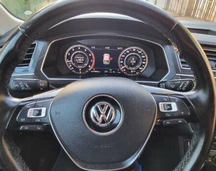 Красный Фольксваген Тигуан, объемом двигателя 1.98 л и пробегом 65 тыс. км за 23500 $, фото 22 на Automoto.ua