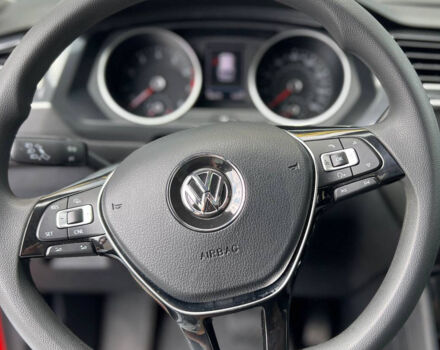 Червоний Фольксваген Тігуан, об'ємом двигуна 2 л та пробігом 127 тис. км за 17700 $, фото 11 на Automoto.ua