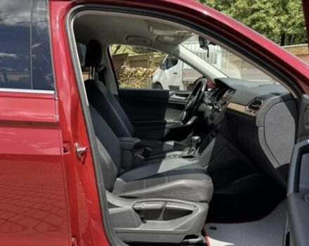 Красный Фольксваген Тигуан, объемом двигателя 2 л и пробегом 90 тыс. км за 367 $, фото 13 на Automoto.ua