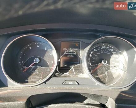 Червоний Фольксваген Тігуан, об'ємом двигуна 1.98 л та пробігом 105 тис. км за 10000 $, фото 12 на Automoto.ua